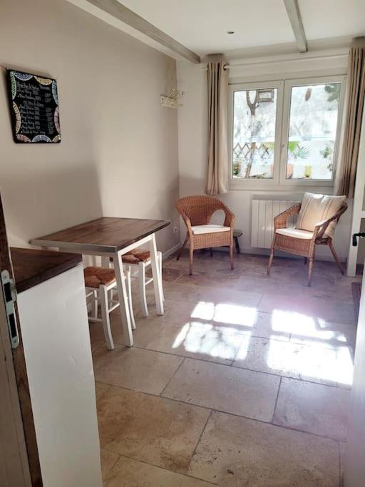 La Maison Blanche Intra-Muros Free Parking Aigues-Mortes Ngoại thất bức ảnh
